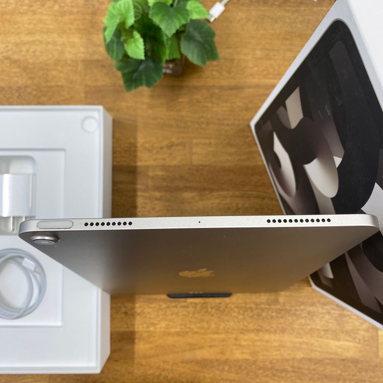 iPad Air(��5����) 64GB �������饤�� Wi-Fi��ǥ� ����̵��
