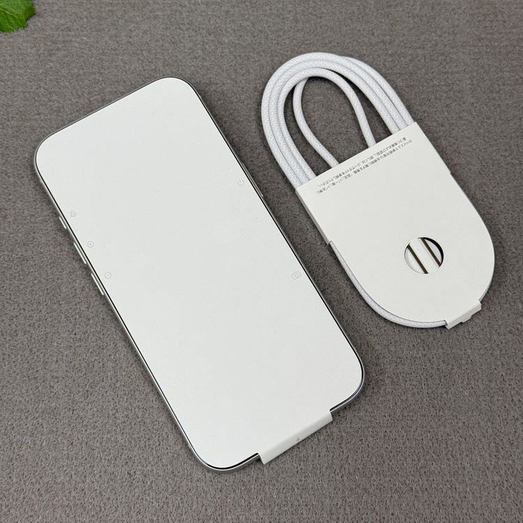 ���ʡ�̤���� iPhone17 Pro 256GB �ۥ磻�� ������ SIM�ե꡼ ����̵��