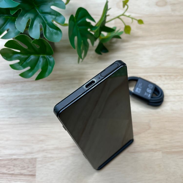 Sony Xperia 1 V SO-51D 256GB �֥�å� ������ SIM�ե꡼����̵��