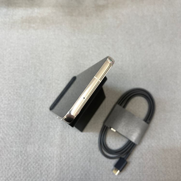 ����Ʊ�͡�Samsung Galaxy S23 ���꡼�� 256GB ����SIM�ե꡼ ����̵��