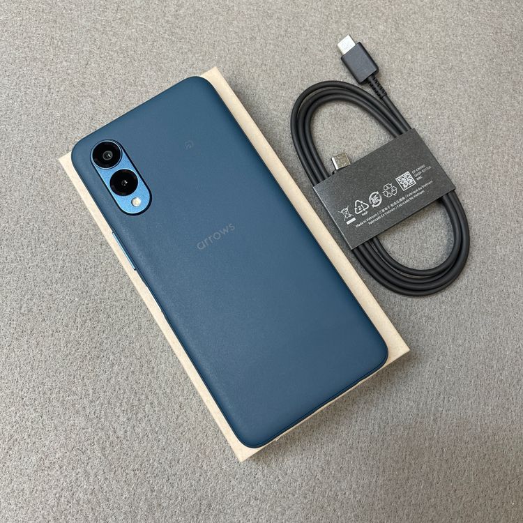 ����Ʊ�� Arrows We2 F-52E 64GB �ͥ��ӡ����꡼�� �ɥ����� SIM�ե꡼