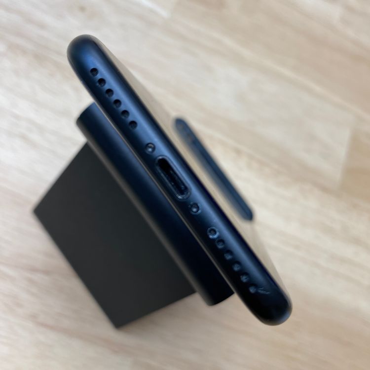 �Хåƥ꡼ 93% iPhone 7 32GB �֥�å������� SIM�ե꡼����̵��