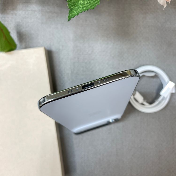 ����Ʊ�� iPhone Air 256GB �������֥롼������ SIM�ե꡼����̵��