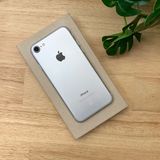 バッテリー 90% iPhone 7 32GB シルバー国内版 SIMフリー送料無料