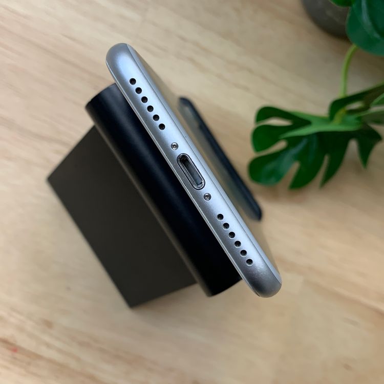 �Хåƥ꡼ 90% iPhone 7 32GB ����С������� SIM�ե꡼����̵��
