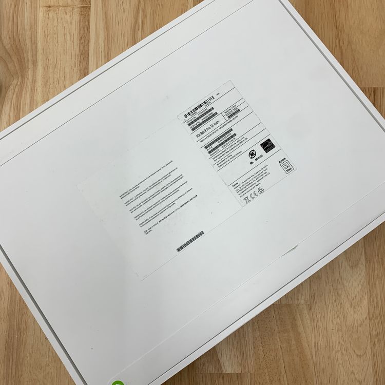 ���ʡ�̤���� MacBook Pro 14����� M3 1TB ���ڡ������졼����̵�� 70Q9L
