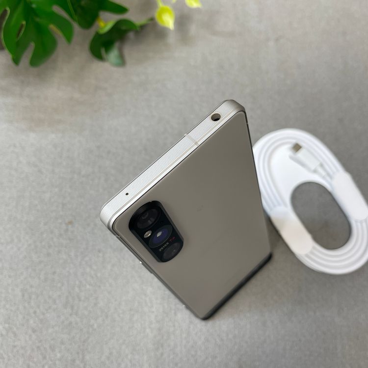 Sony Xperia 1 V SO-51D 256GB ����С� ������ SIM�ե꡼����̵��