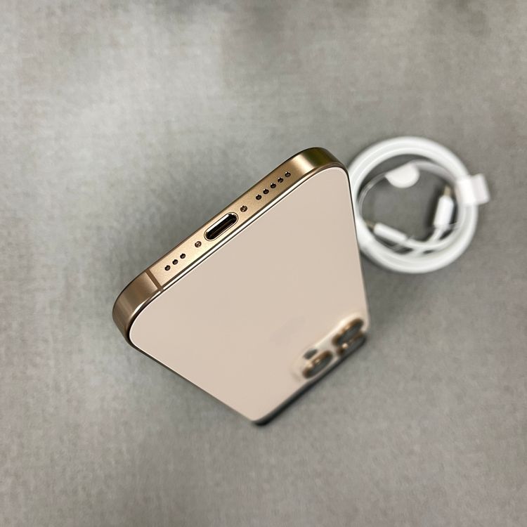 �Хåƥ꡼ 90% iPhone16Pro 256GB �ǥ����� ������ SIM�ե꡼����̵��