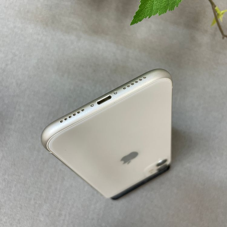 iPhone 11 64GB �ۥ磻�� ������ SIM�ե꡼ ����̵��