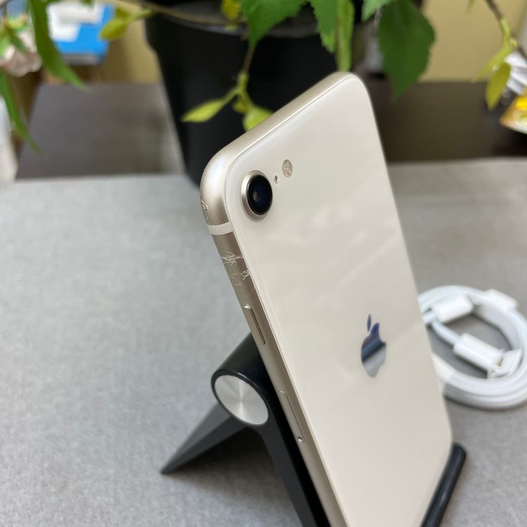 �Хåƥ꡼ 100% iPhone SE3 64GB �������饤�� ������ SIM�ե꡼ ����̵��