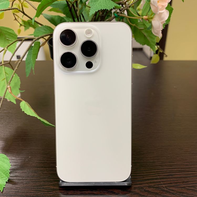 iPhone15Pro  1TB ホワイト 国内SIMフリー 送料無料