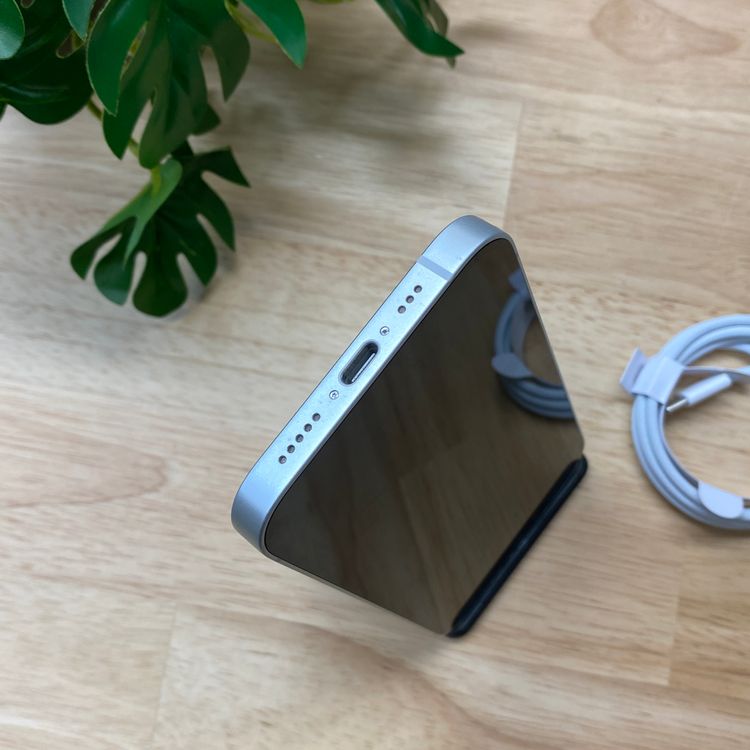 �Хåƥ꡼100% iPhone 16e 128GB �ۥ磻�� ������ SIM�ե꡼����̵��