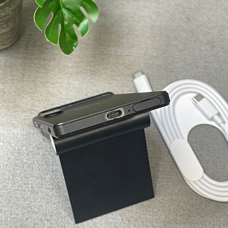 Sony Xperia 1 V SO-51D 256GB �֥�å� ������ SIM�ե꡼����̵��