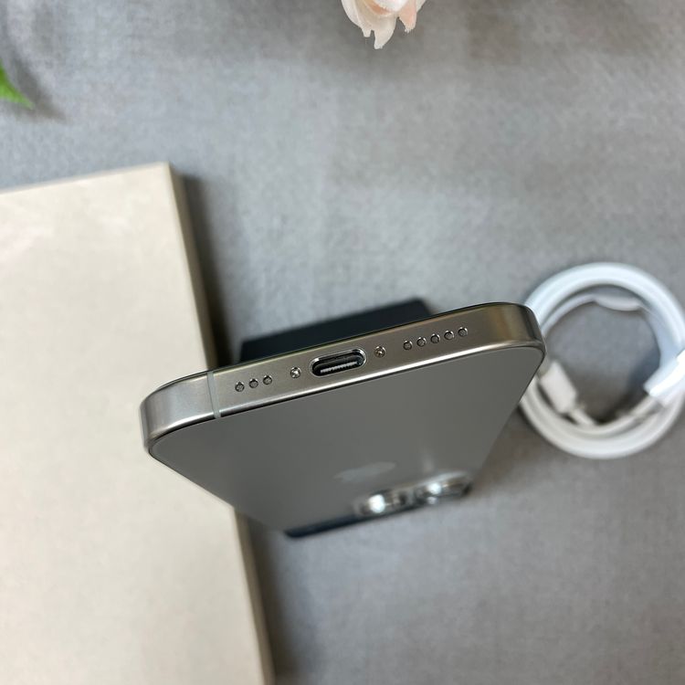 iPhone 16Pro 256GB �ʥ����� ������ SIM�ե꡼����̵��