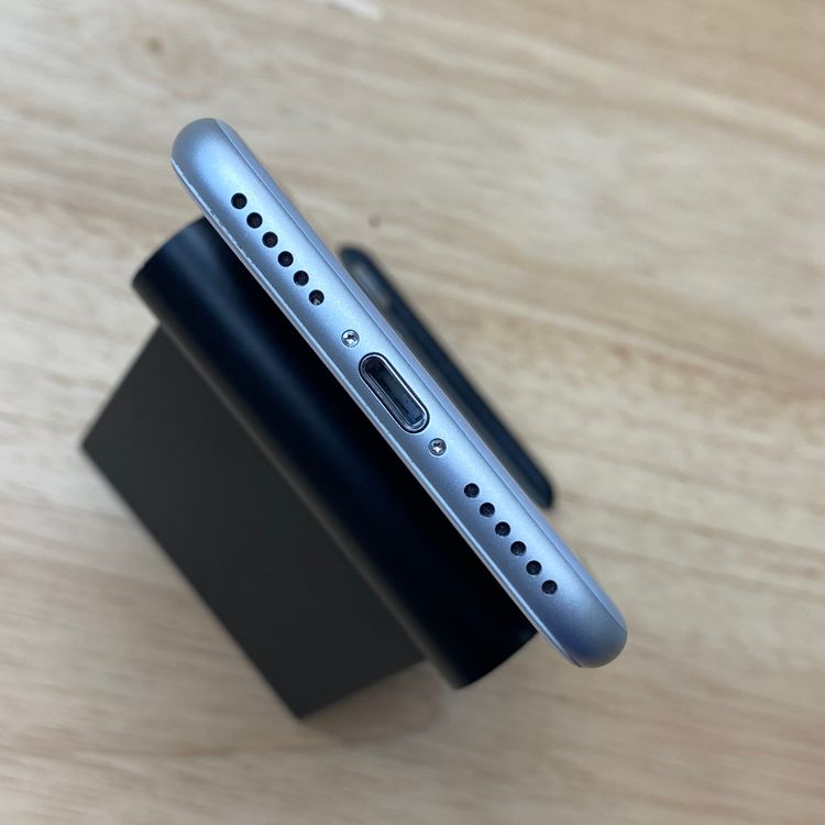 �Хåƥ꡼ 85% iPhone 7 32GB ����С��������� SIM�ե꡼����̵��