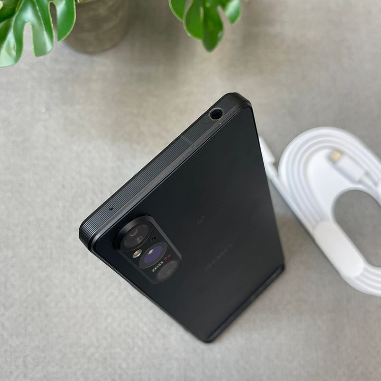Sony Xperia 1 V SO-51D 256GB �֥�å� ������ SIM�ե꡼����̵��