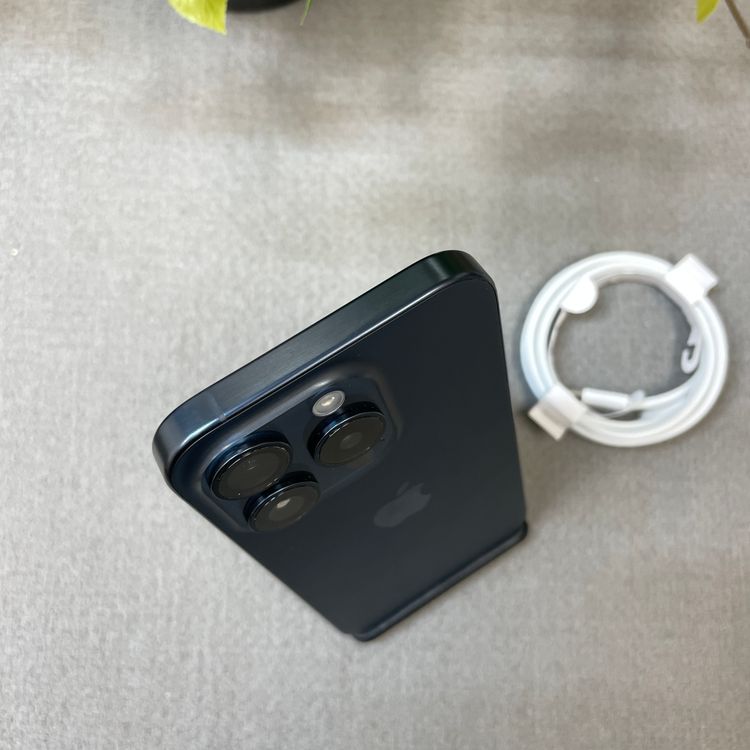 �Хåƥ꡼ 100% iPhone 15Pro 256GB �֥롼 ������ SIM�ե꡼