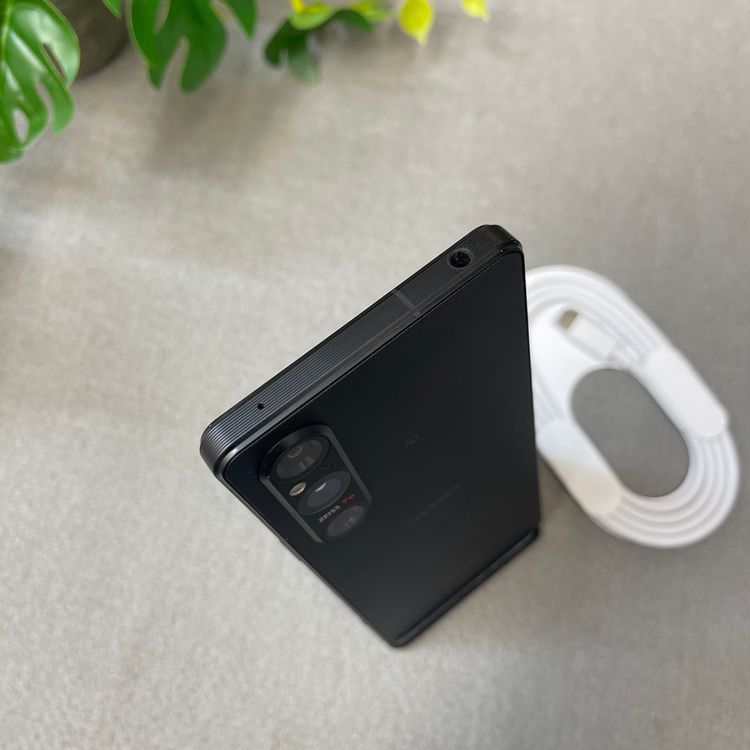 Sony Xperia 1 V SO-51D 256GB �֥�å� ������ SIM�ե꡼����̵��