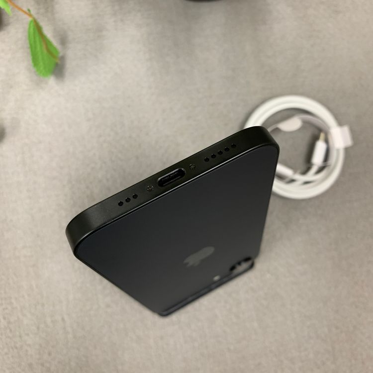 �Хåƥ꡼ 100% iPhone 16e 512GB �֥�å� ������ SIM�ե꡼����̵��