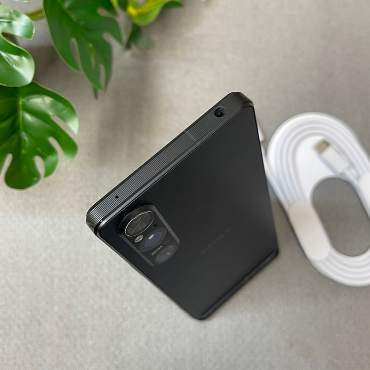 Sony Xperia 1 V SO-51D 256GB �֥�å� ������ SIM�ե꡼����̵��