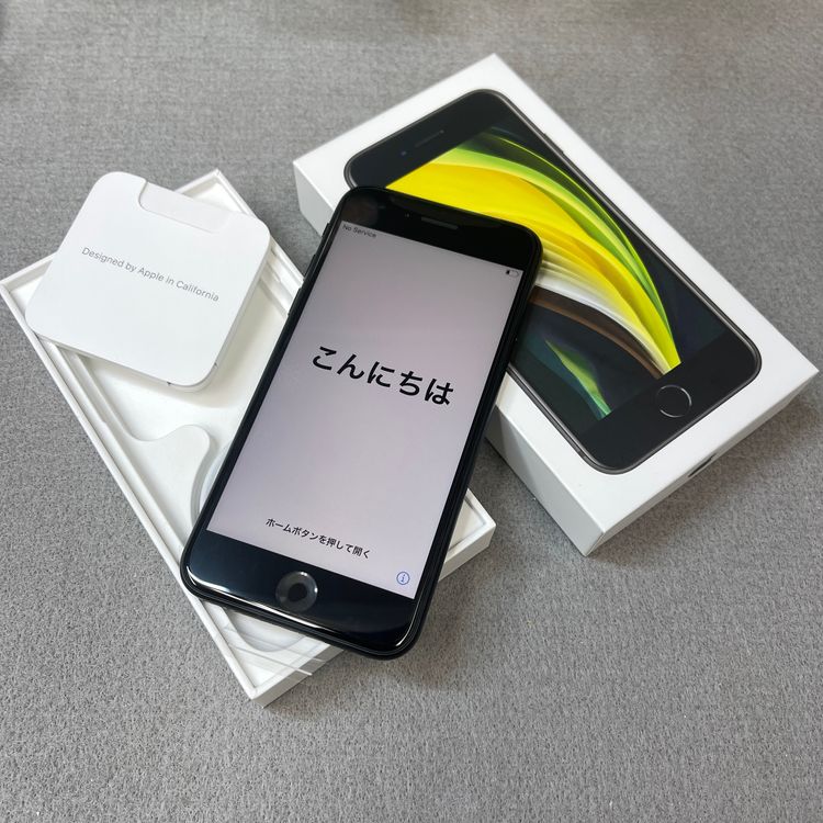 ���ʡ�̤���� iPhone SE�裲���� 64GB �֥�å� ������ SIM�ե꡼ ����̵��