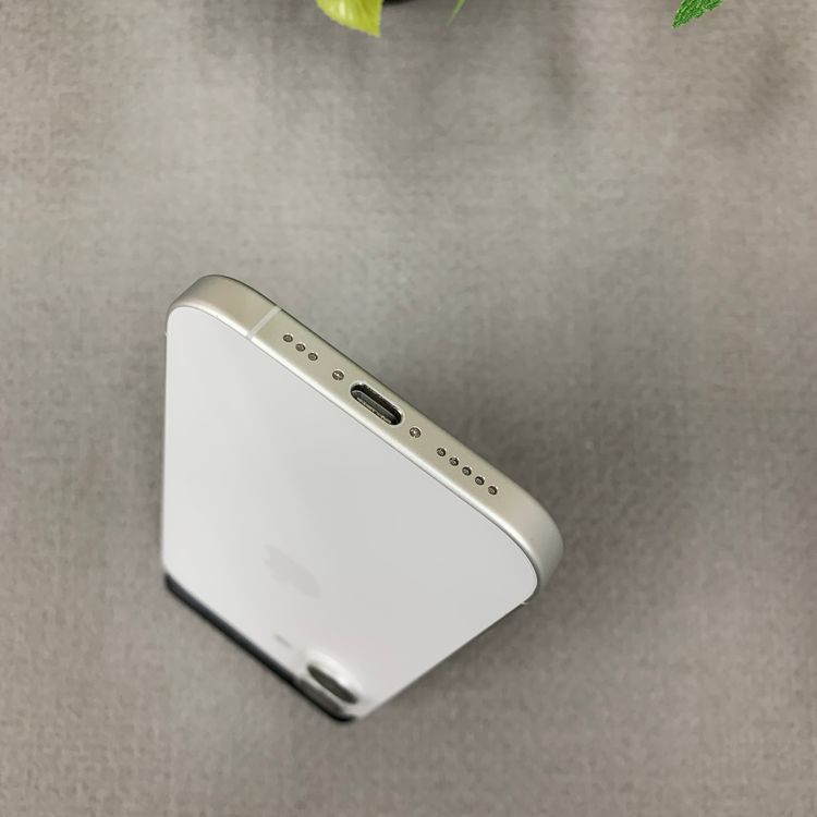 �Хåƥ꡼ 99% iPhone 16 128GB �ۥ磻�� ������SIM�ե꡼����̵��