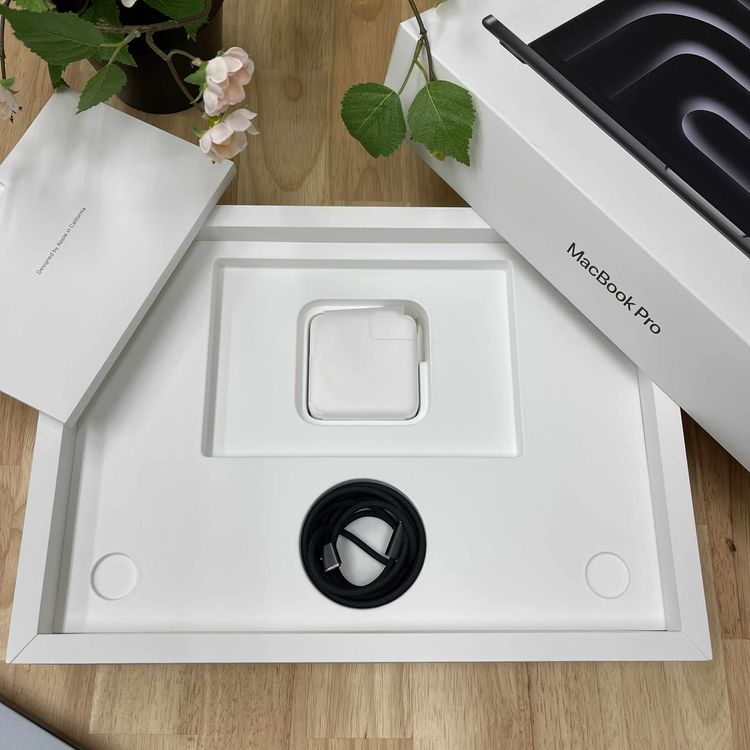 Ʊ MacBook Pro 14 M3Pro ڡ֥å ̵ N696M