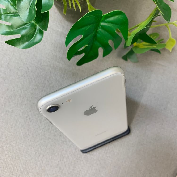 iPhone 8 64GB �ۥ磻�� ������ SIM�ե꡼����̵��