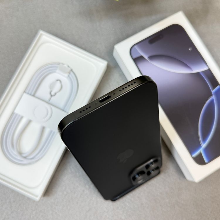 �Хåƥ꡼ 100% iPhone 16ProMax 256GB �֥�å� ������ SIM�ե꡼