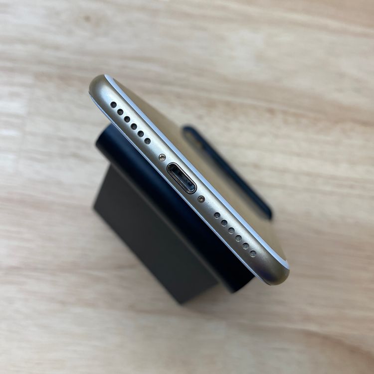 �Хåƥ꡼ 88% iPhone 7 32GB ������ɡ������� SIM�ե꡼����̵��