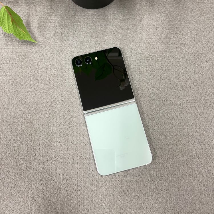 Ʊ Galaxy Z Flip5 256GB ߥ SIMե꡼ ̵