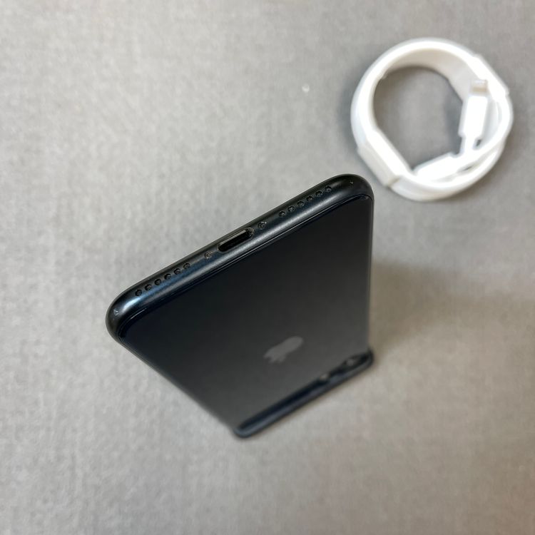 iPhone SE�裳���� 128GB �ߥåɥʥ��� ������SIM�ե꡼����̵��