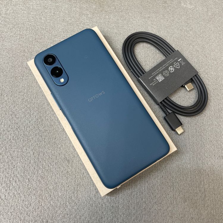 ����Ʊ�� Arrows We2 F-52E 64GB �ͥ��ӡ����꡼�� �ɥ����� SIM�ե꡼