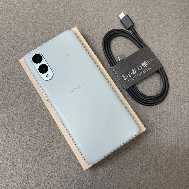 ����Ʊ�� Arrows We2 F-52E 64GB �֥롼 �ɥ����� SIM�ե꡼ ����̵��