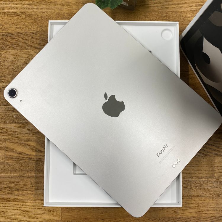 iPad Air(��5����) 64GB �������饤�� Wi-Fi��ǥ� ����̵��