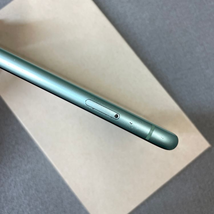 iPhone 11 128GB ���꡼�� ������ SIM�ե꡼ ����̵��