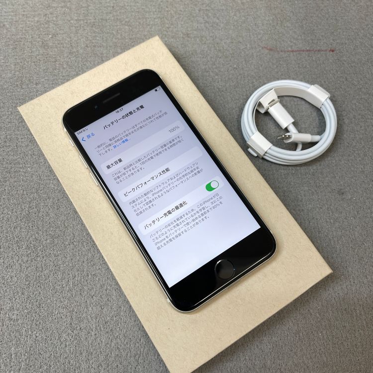 �Хåƥ꡼100% iPhone SE3 128GB���������饤�� ������SIM�ե꡼����̵��