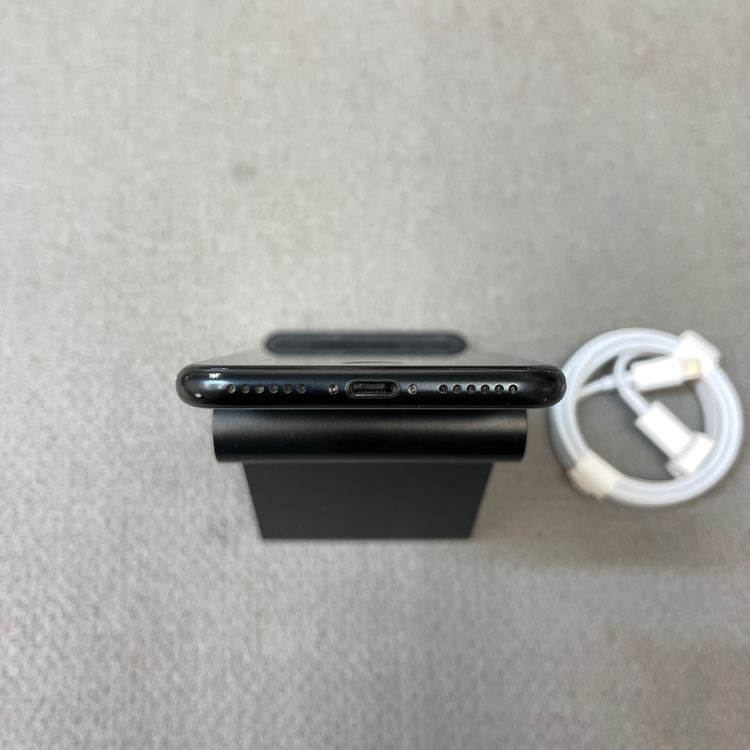 �Хåƥ꡼ 94% iPhone SE3 64GB �ߥåɥʥ��� ������ SIM�ե꡼ ����̵��