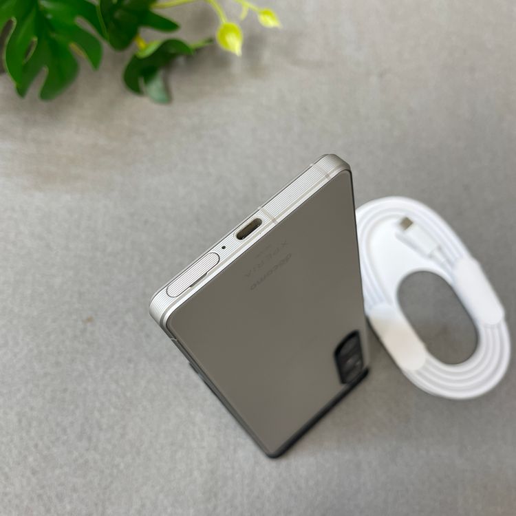 Sony Xperia 1 V SO-51D 256GB ����С� ������ SIM�ե꡼����̵��