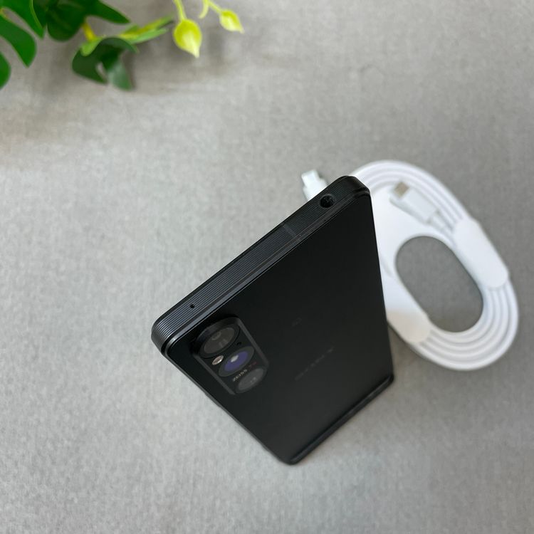 Sony Xperia 1 V SO-51D 256GB �֥�å� ������ SIM�ե꡼����̵��