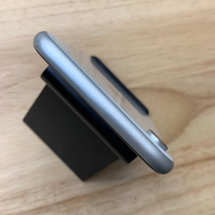 iPhone XR 64GB �ۥ磻�� ������ SIM�ե꡼ ����̵��
