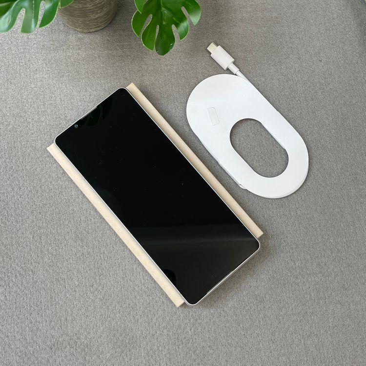 Sony Xperia 1 V SO-51D 256GB ����С� ������ SIM�ե꡼����̵��