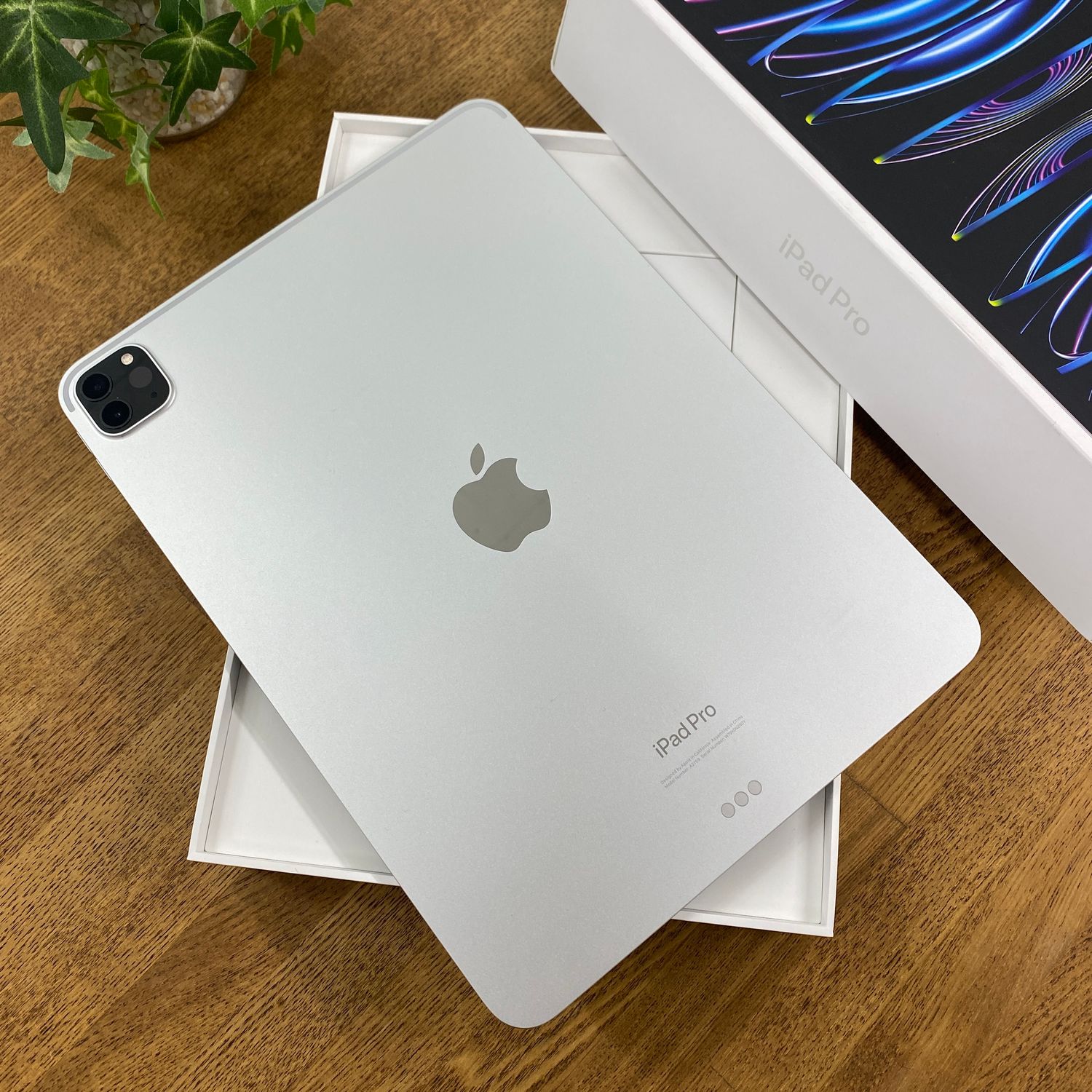 ムスビー｜バッテリー98% iPad Pro 11インチ M2 128GB シルバー Wi-Fi 
