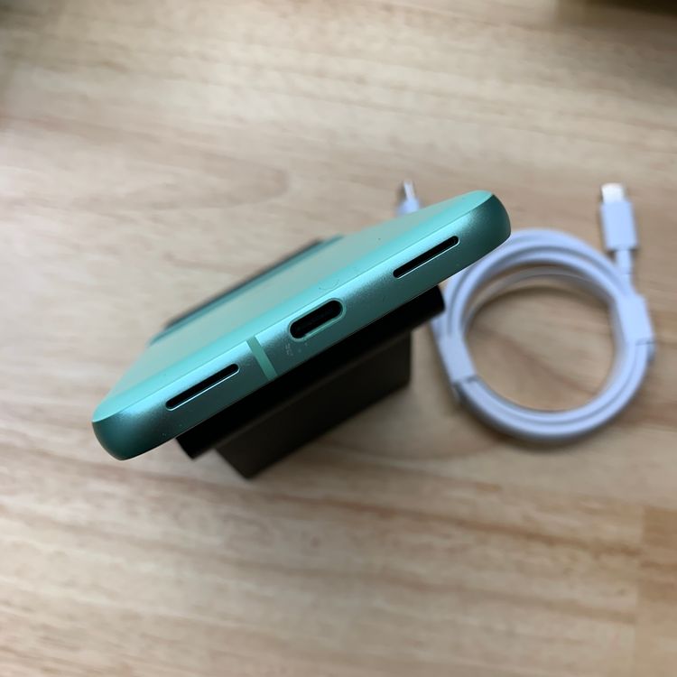 �Хåƥ꡼96% Google Pixel 8a 128Gb Aloe ������SIM�ե꡼