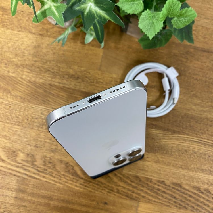 ����Ʊ�� iPhone 15Pro 128GB �ۥ磻�� ������ SIM�ե꡼����̵��