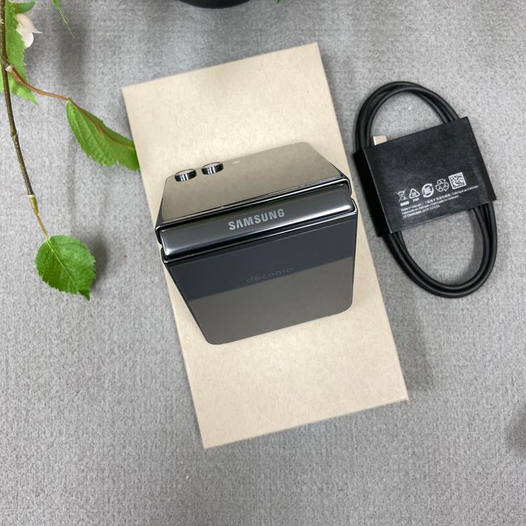 ����Ʊ�� Galaxy Z Flip5 256GB ����ե����� ������SIM�ե꡼ ����̵��