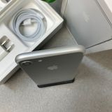 ����Ʊ�� iPhone 7 32GB ����С������� SIM�ե꡼ ����̵��