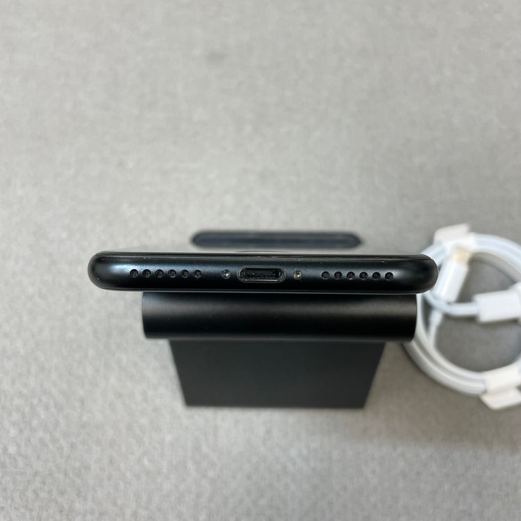 �Хåƥ꡼ 92% iPhone SE3 64GB �ߥåɥʥ��� ������ SIM�ե꡼ ����̵��