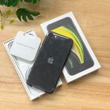 ���ʡ�̤���� iPhone SE�裲���� 64GB �֥�å� Au�� SIM�ե꡼