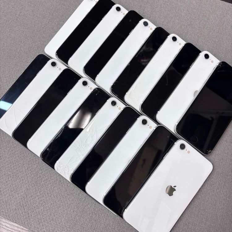 20�� ���å� iPhone SE2 64GB �ۥ磻�� ������SIM�ե꡼����̵��